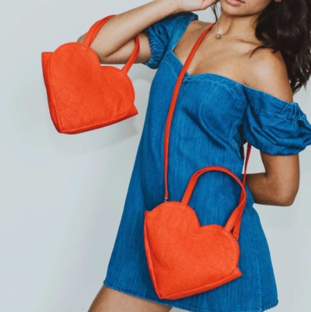 Hozen Heart Bag Pinatex Flamme red crossbody handbag
